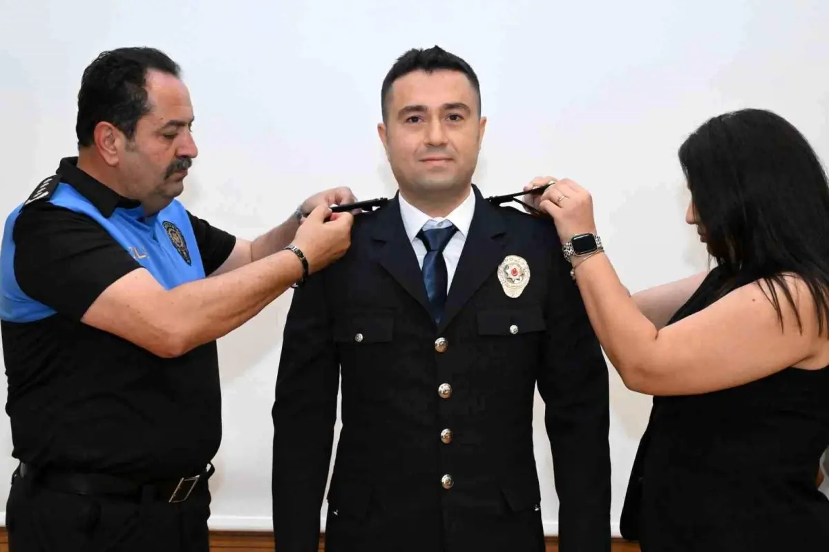 antalya-emniyet-mudurlugunde-rutbe-terfi-merasimi-duzenlendi-QNt6necn.jpg