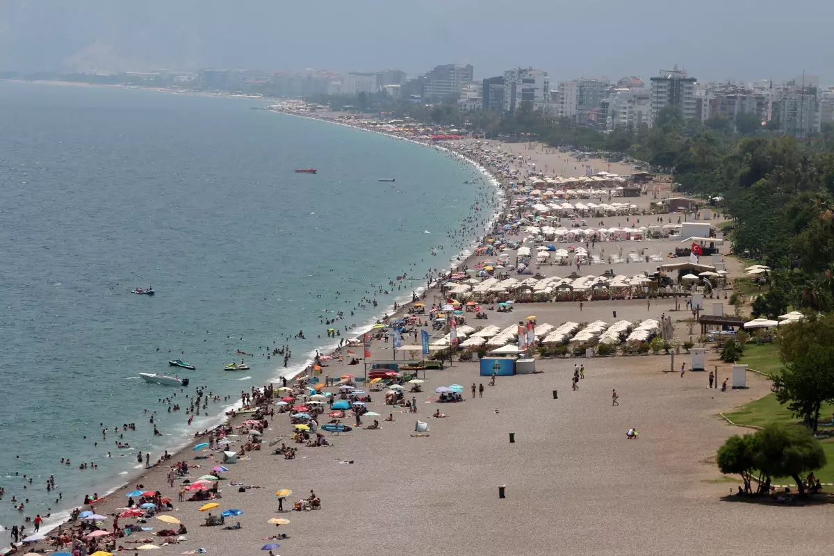 antalya-kiyilari-yks-sonrasi-tatilcilerle-dolduruldu-SrM2HYIJ.jpg