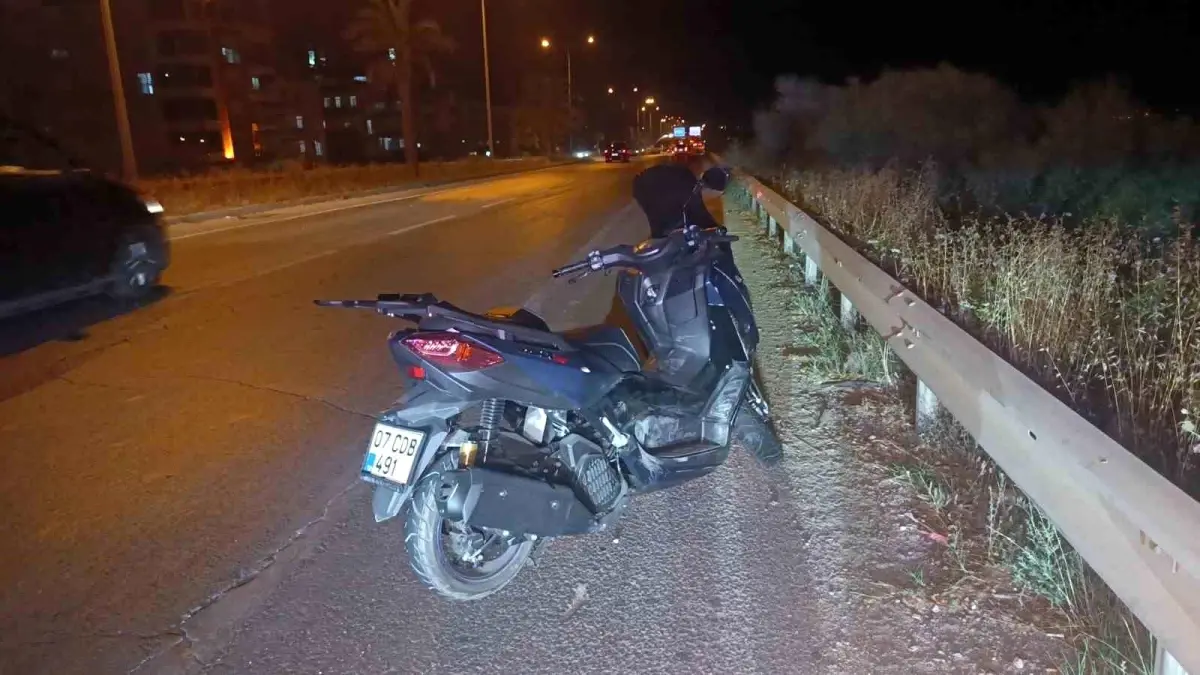 antalyada-motosiklet-kazasi-iki-yarali-KA5UbOB7.jpg
