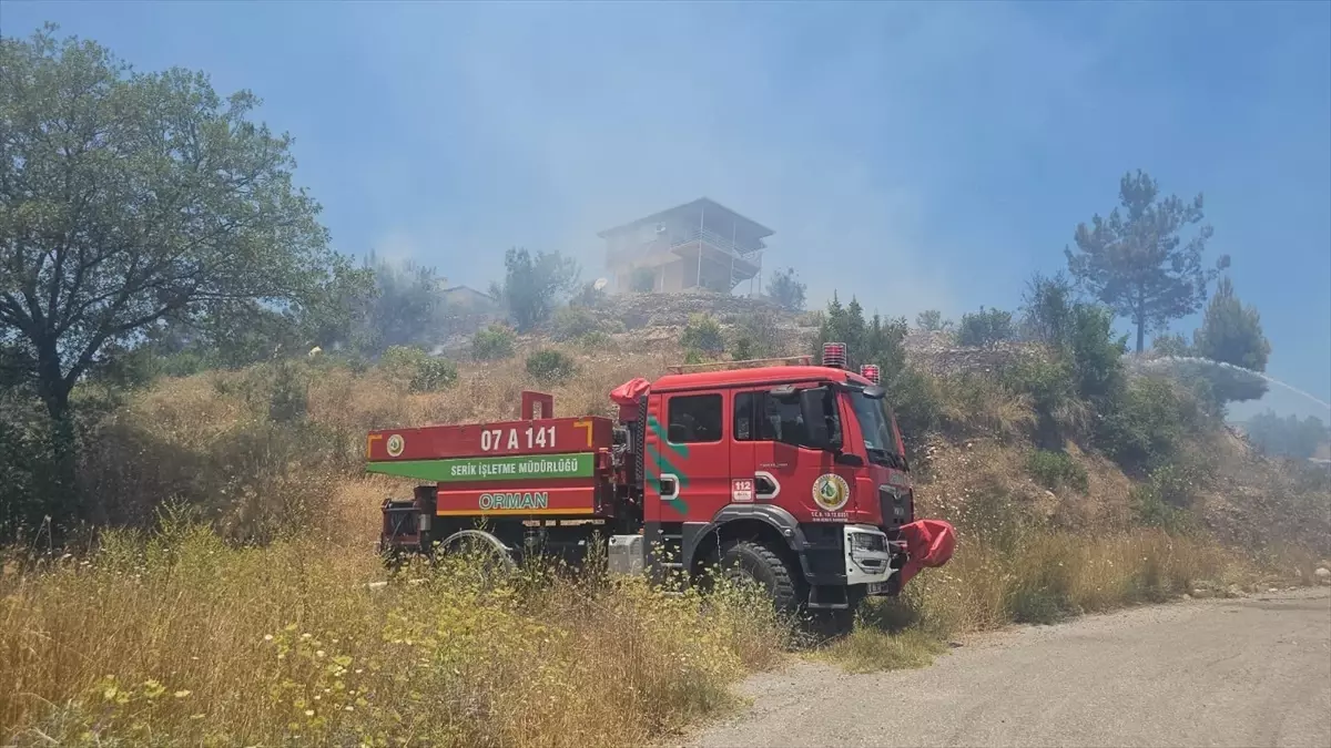 antalyada-tarim-yerindeki-yangin-denetim-altina-alindi-rbaTt3OD.jpg