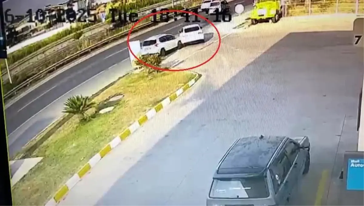 antalyada-trafik-kazasi-5-yarali-8FVwGDjO.jpg