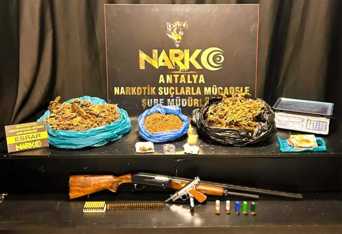 antalyada-uyusturucu-operasyonlari-18-kuskulu-gozaltina-alindi-jlp7JaRN.jpg