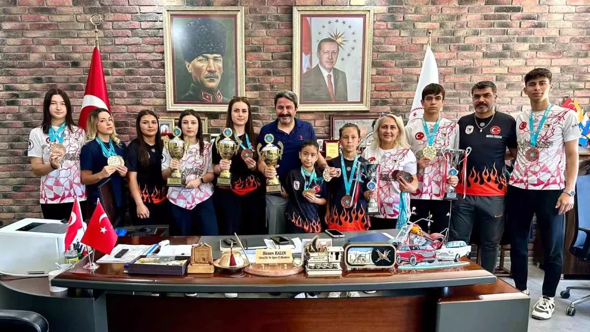 eskisehirli-sportmenler-wako-dunya-kupasindan-27-madalya-ile-dondu-fGrm9Aer.jpg