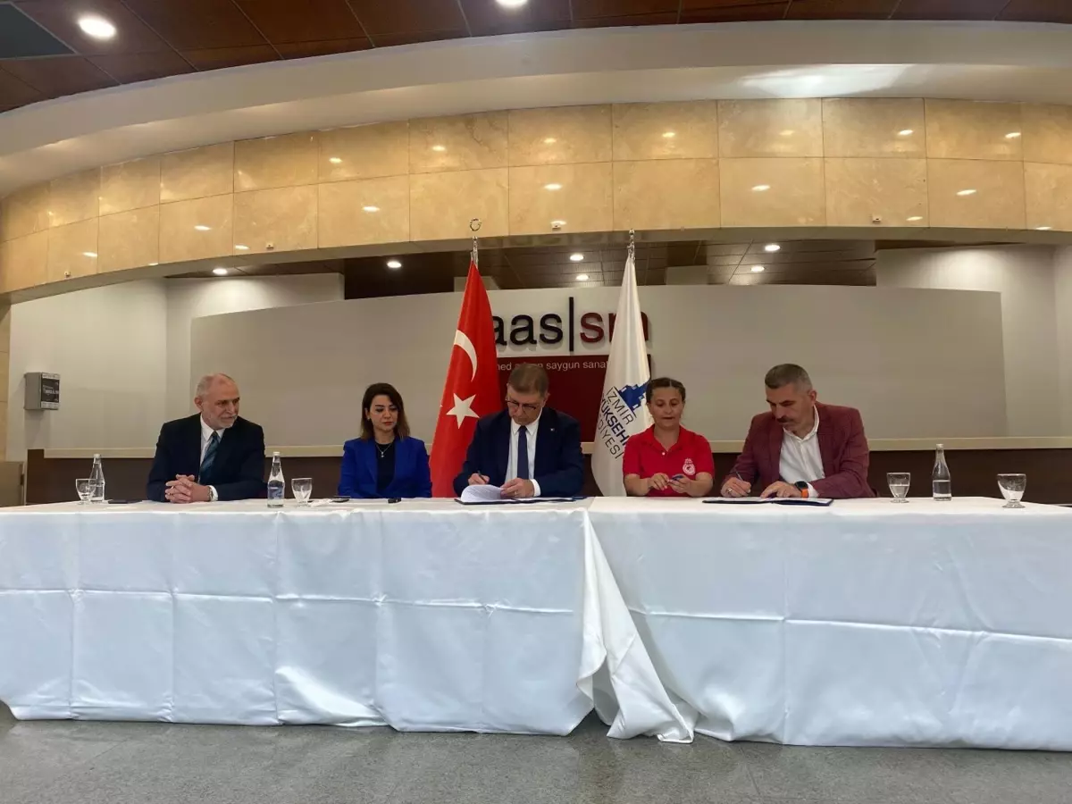 izmir-buyuksehir-belediyesinde-toplu-is-mukavelesi-imzalandi-c3OeDFwe.jpg