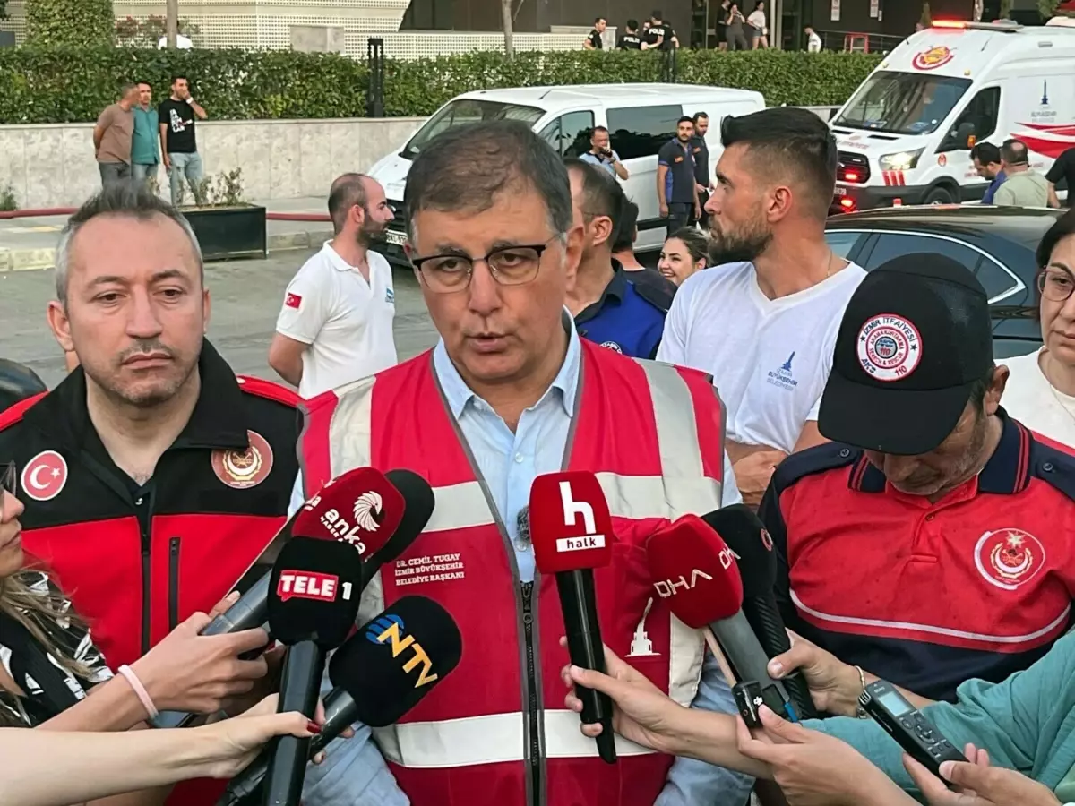 izmirde-hastane-yanindaki-yangin-buyumeden-denetim-altina-alindi-jfCbI2tW.jpg