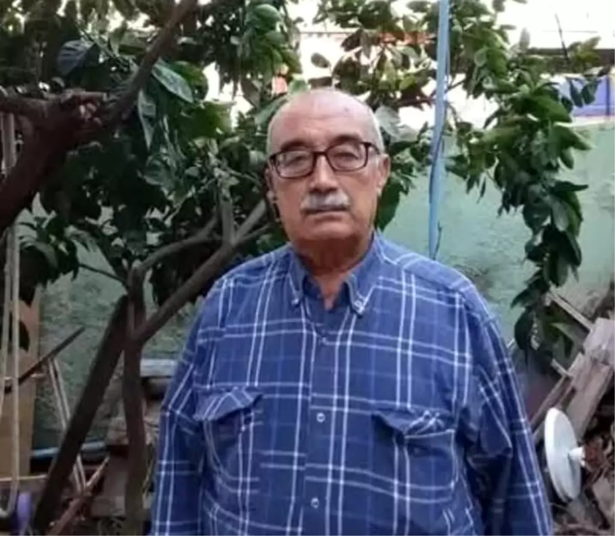 izmirde-yasli-cift-ortasindaki-tartisma-kanli-bitti-AbFwzxHj.jpg