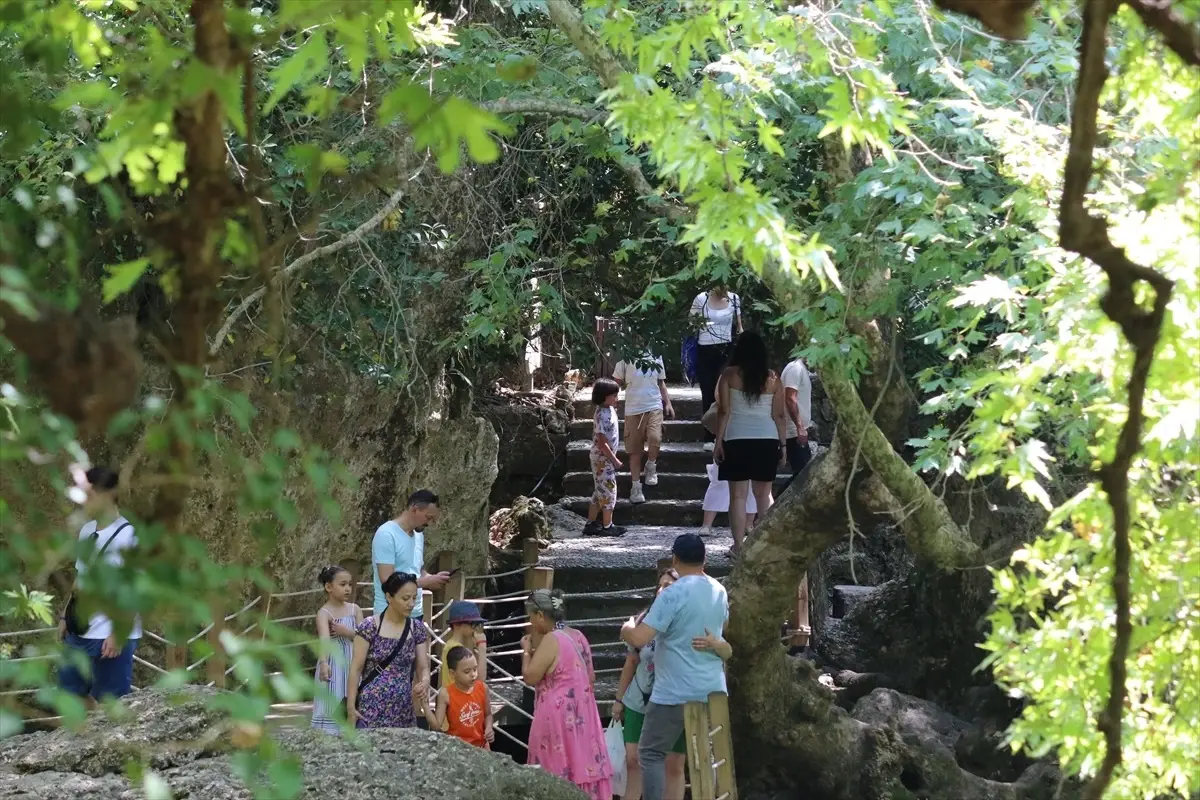 kursunlu-selalesi-sicak-havalarda-serinlemek-isteyenlerin-yeni-adresi-UpAmSccK.jpg
