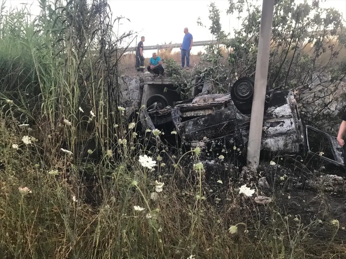 manavgatta-trafik-kazasi-genc-sofor-hayatini-kaybetti-y26f9Jmr.jpg