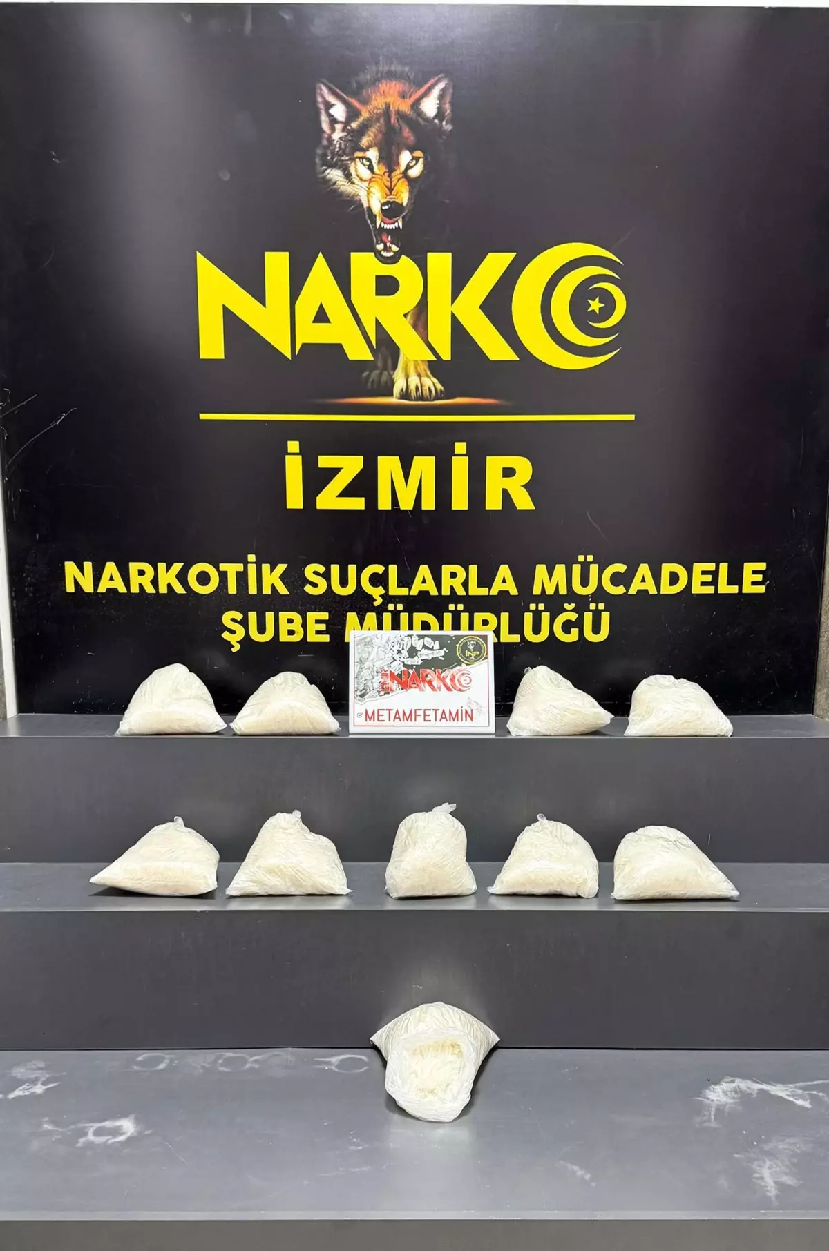 menemende-10-kilogram-metamfetamin-ele-gecirildi-kFE438JR.jpg