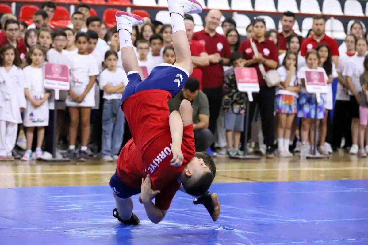 denizlide-fiyatsiz-gsb-spor-okullari-yaz-kurslari-basladi-AL8wPVzD.jpg