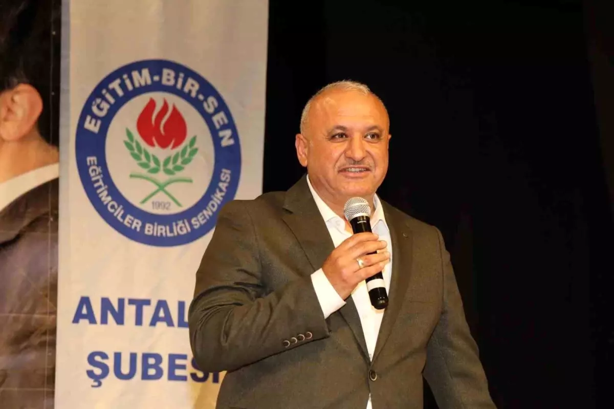 kamu-gorevlilerine-refah-hissesi-muhtacligi-vurgulandi-7ITl2d6H.jpg