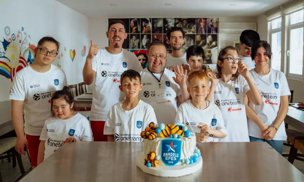 anadolu-efesten-ozel-atletlere-basketbol-egitimi-5FPFHtym.jpg