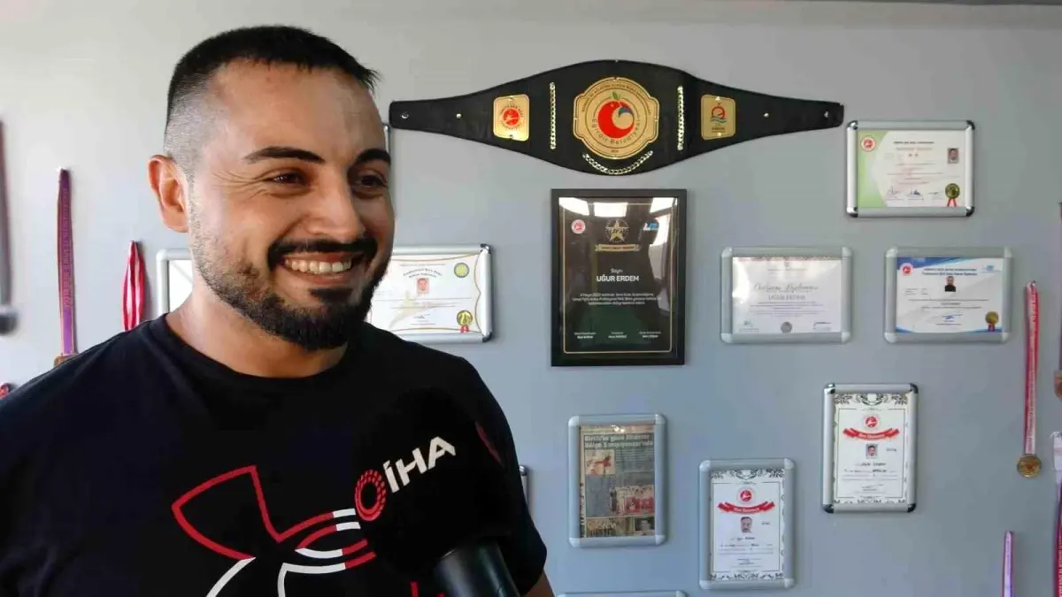 antalyada-dugun-ve-kick-boks-bir-ortaya-geldi-tiGlUHX2.jpg
