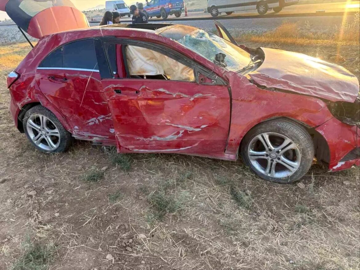 antalyada-trafik-kazasi-1-meyyit-1-yarali-99fvp5Pi.jpg