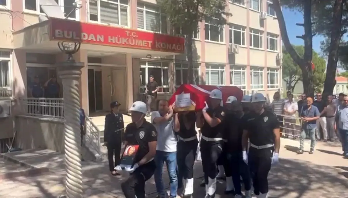 buldanda-hayatini-kaybeden-polis-memuru-icin-merasim-duzenlendi-DWebBIKK.jpg