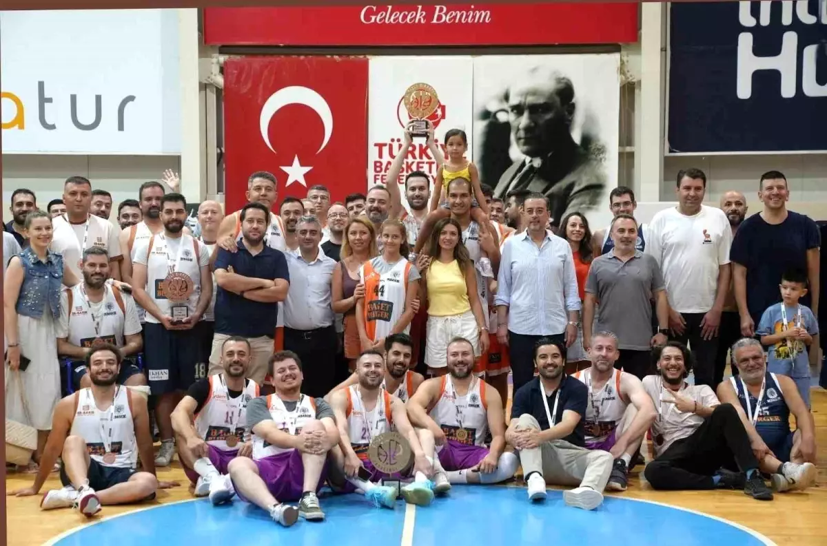 denizli-sirketler-basketbol-ligi-2025-doneminde-sampiyonlar-belirli-oldu-c6XsWjST.jpg