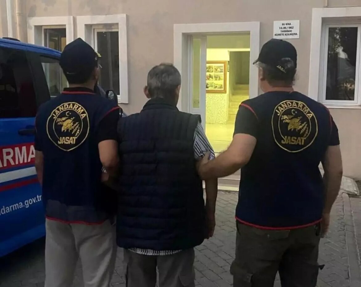 izmirde-cocuklar-uzerinden-hayvanlari-zehirleyen-kuskulu-tutuklandi-adGIstJr.jpg