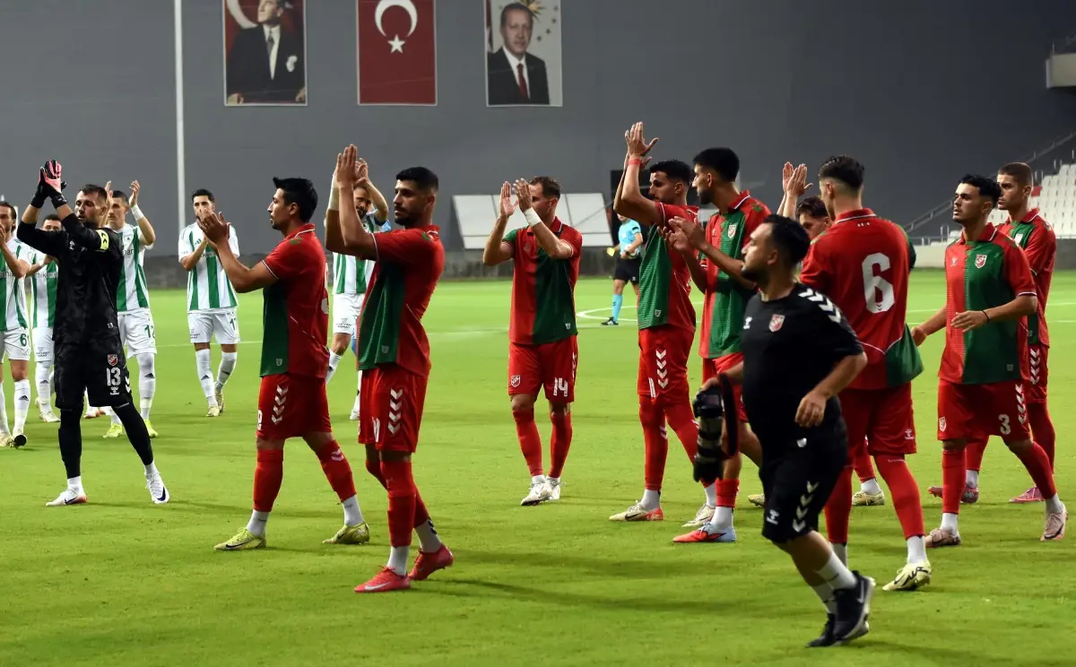 karsiyaka-donem-acilisinda-taraftarlariyla-bulustu-PYiyLBVl.jpg