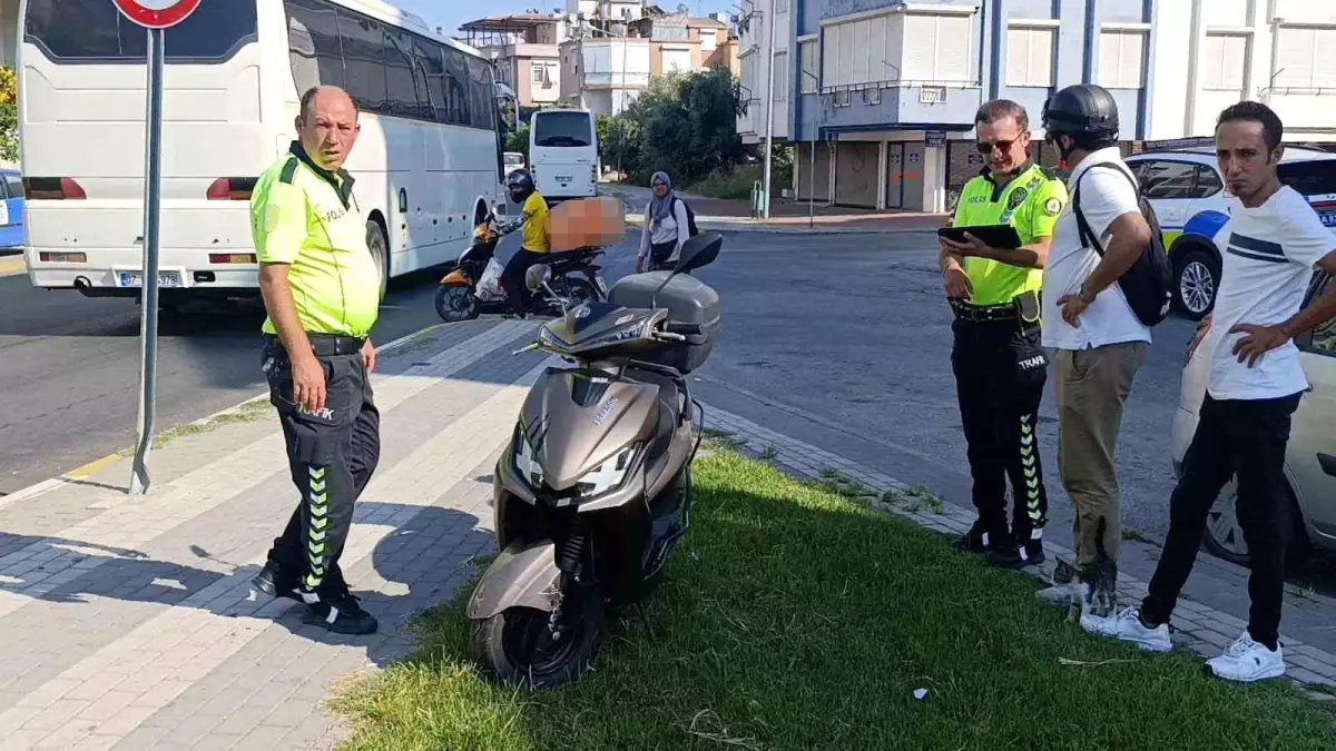 motorlu-bisiklet-kazasi-sofor-yaralandi-mJBuGcvs.jpg