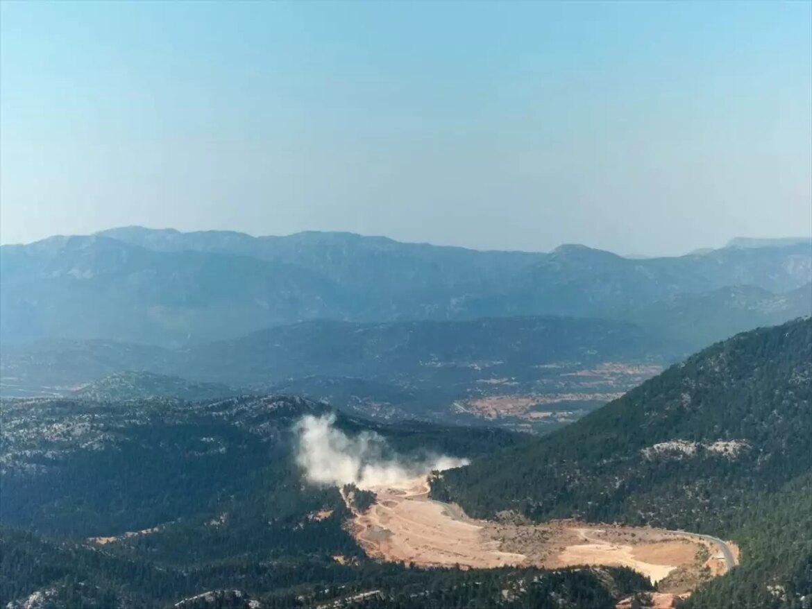 antalya-konya-karayolu-patlatmali-calisma-nedeniyle-ulasima-kapandi-WJ2bkVIq.jpg