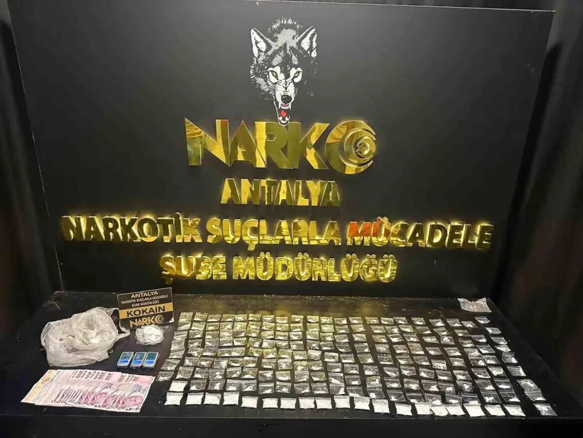 antalyada-narkotik-operasyonunda-38-kuskulu-yakalandi-ZrQ2KsXD.jpg