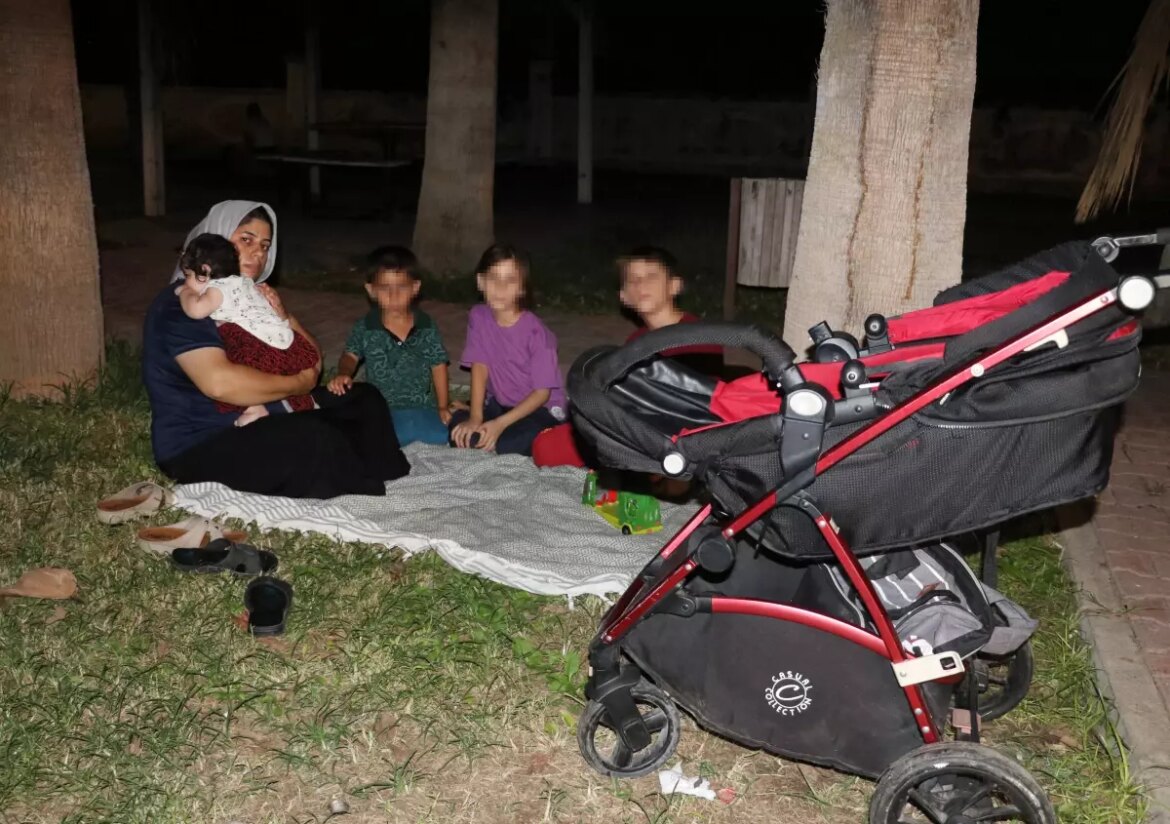 antalyada-su-baskini-4-cocukla-sokakta-hayat-ugrasi-A3VZTFuk.jpg
