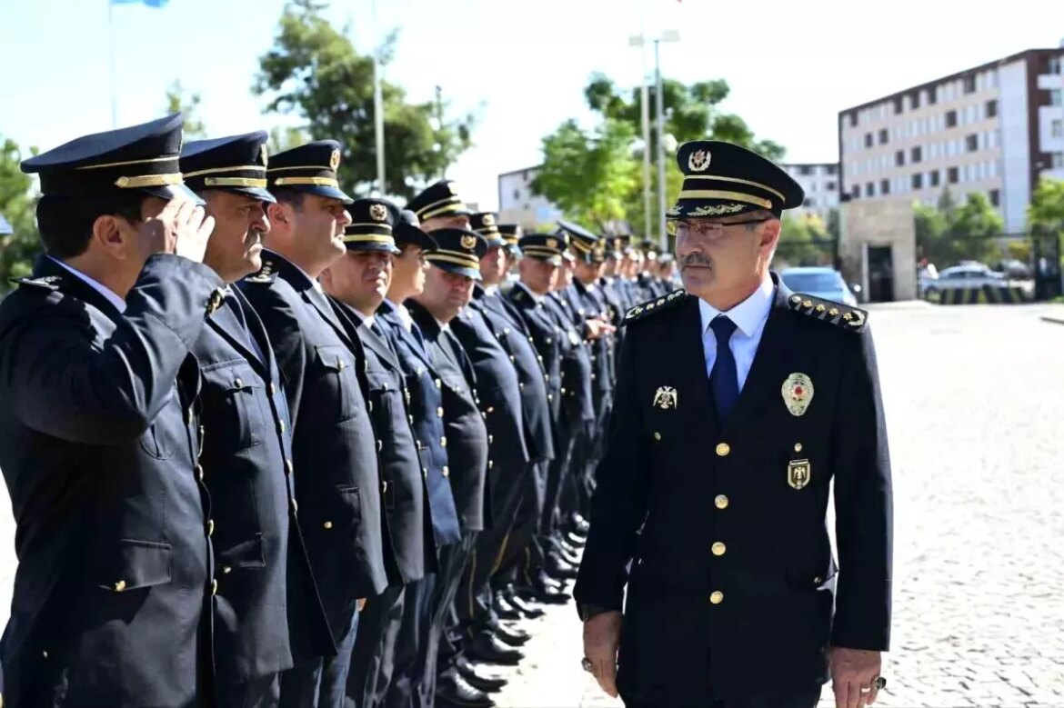 antalyanin-yeni-emniyet-muduru-dr-sabit-akin-zaimoglu-vazifeye-basladi-P7uFkiaC.jpg