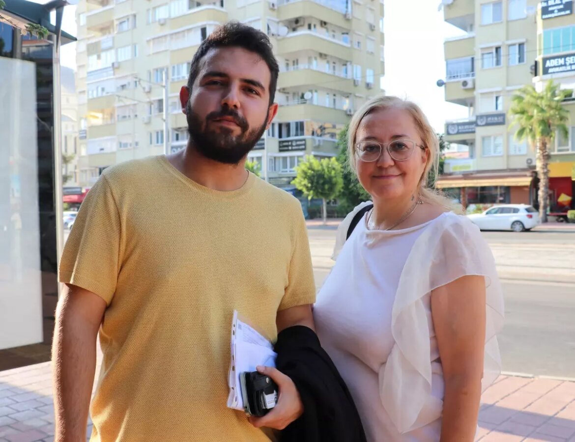 banka-yuzunden-kizi-egitim-hayatinda-kahir-yasadi-xybNzpj3.jpg