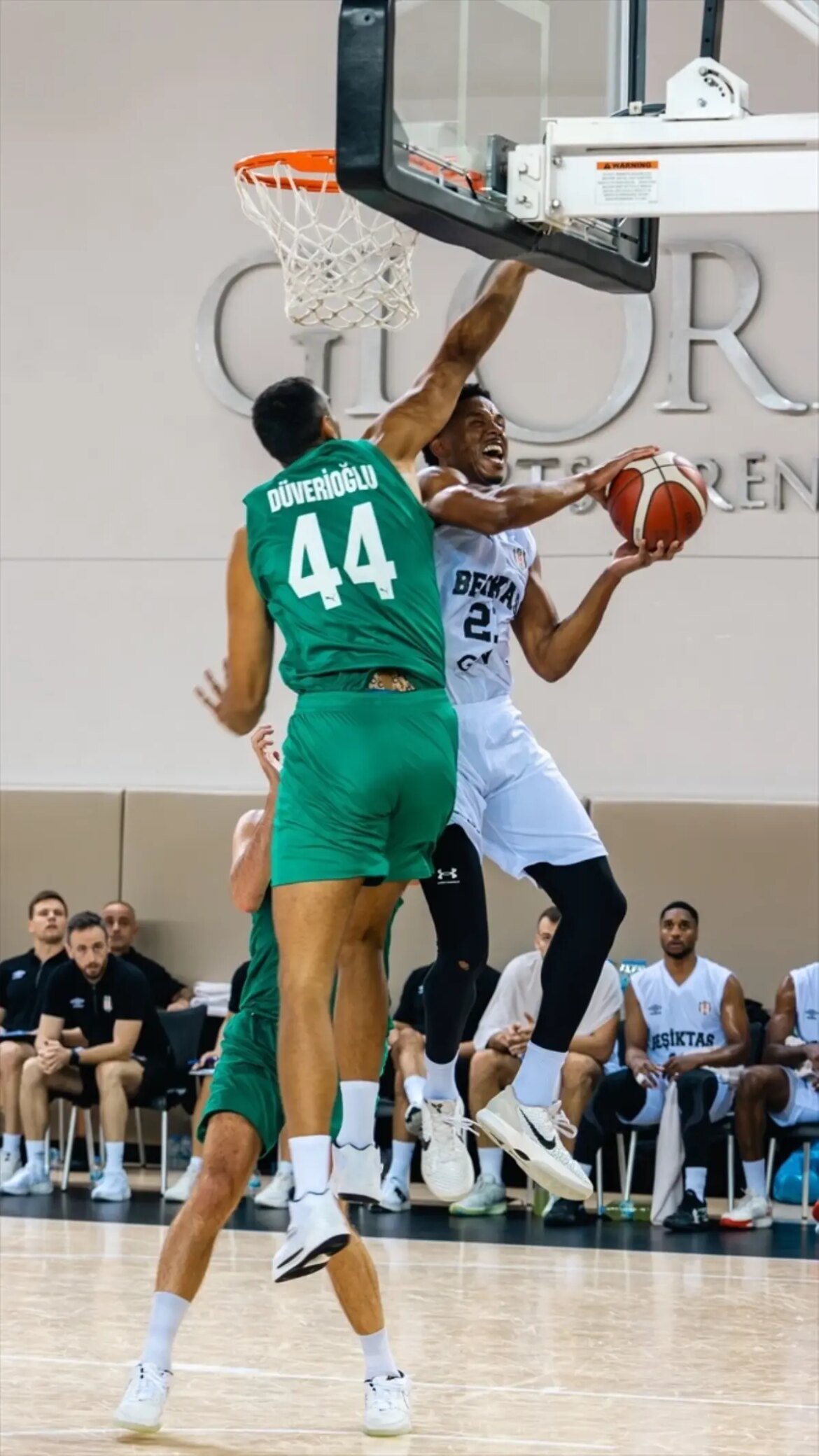 besiktas-gain-gloria-pre-season-games-2025te-esenler-eroksporu-maglup-etti-mVBIc5W6.jpg