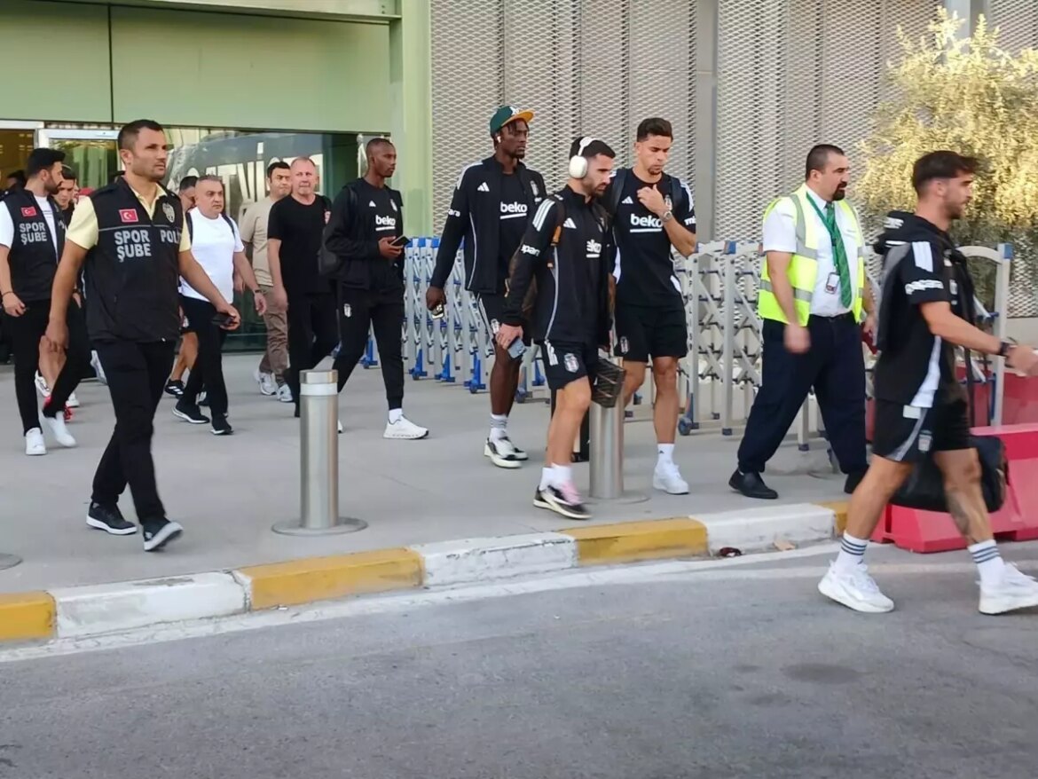besiktas-goztepe-maci-icin-izmire-geldi-2hE1UrbV.jpg