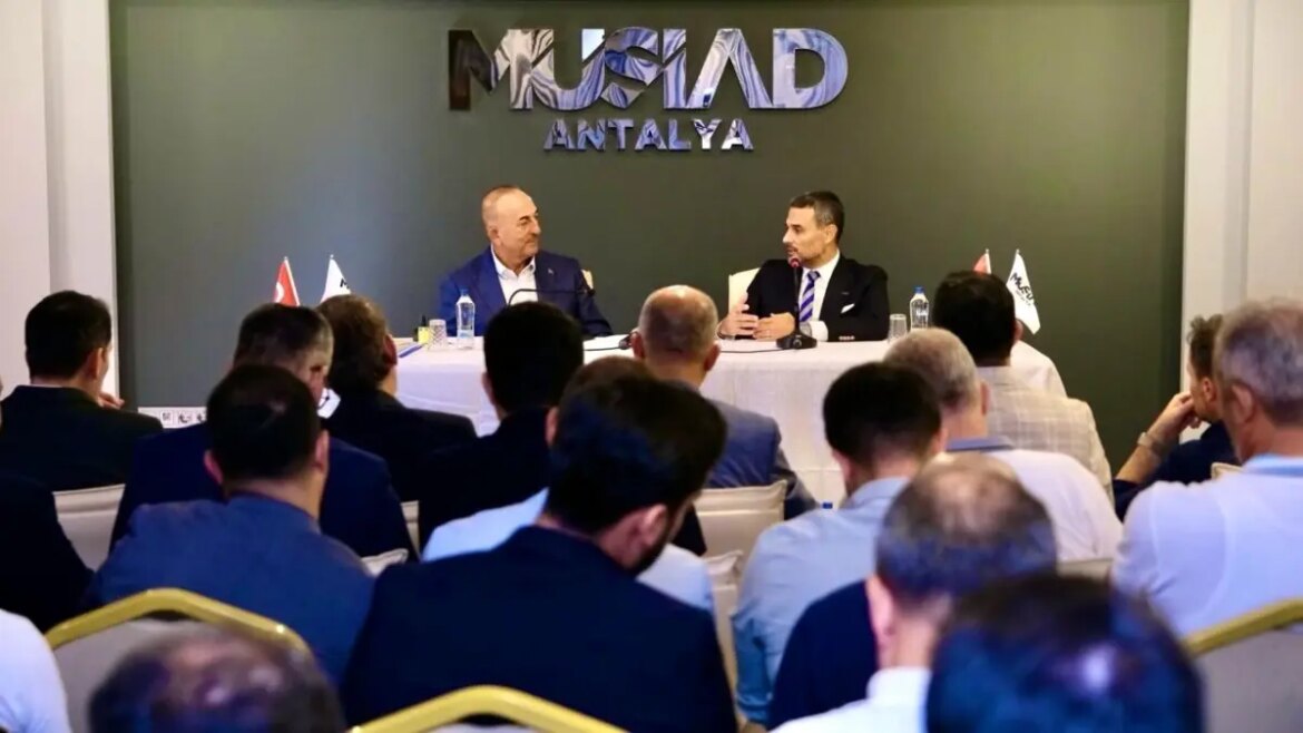 cavusoglundan-musiad-antalyaya-ziyaret-VV9kOmC3.jpg