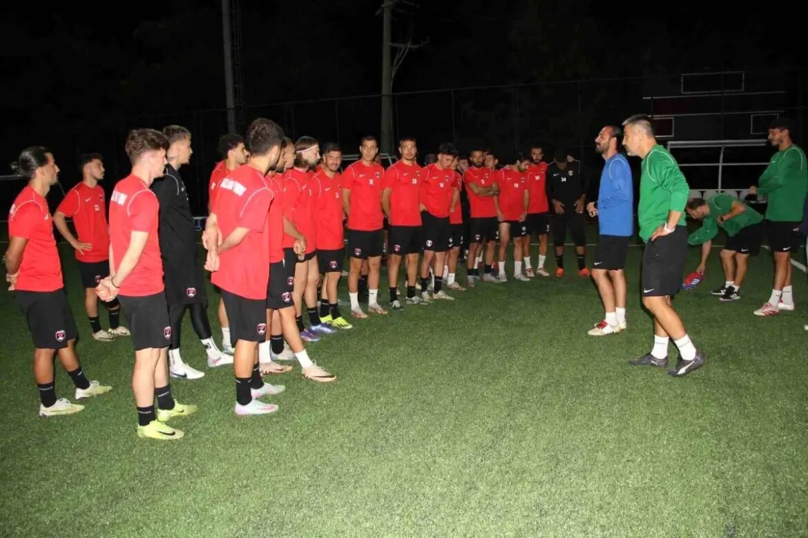 denizli-idmanyurdu-nazillispor-macina-3-puan-maksadiyla-hazirlaniyor-grC61TtL.jpg