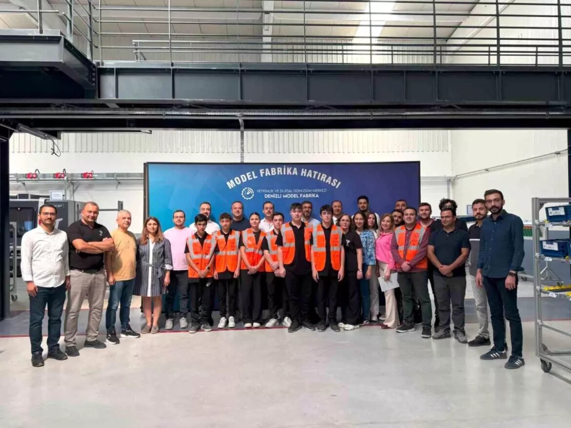 denizli-model-fabrika-egitim-ve-danismanlik-faaliyetlerine-basladi-fQOEwcwZ.jpg
