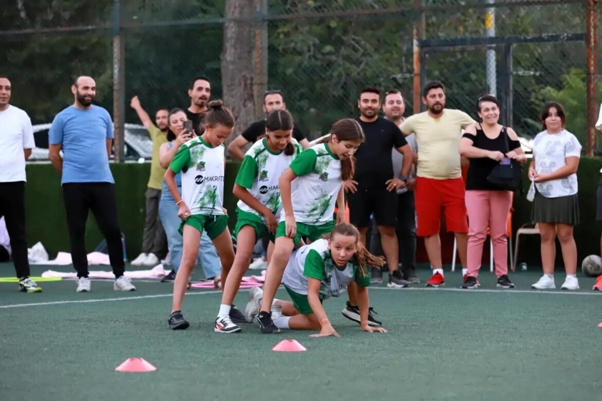 denizlide-spor-senligi-renkli-manzaralara-sahne-oldu-a1y85TtE.jpg