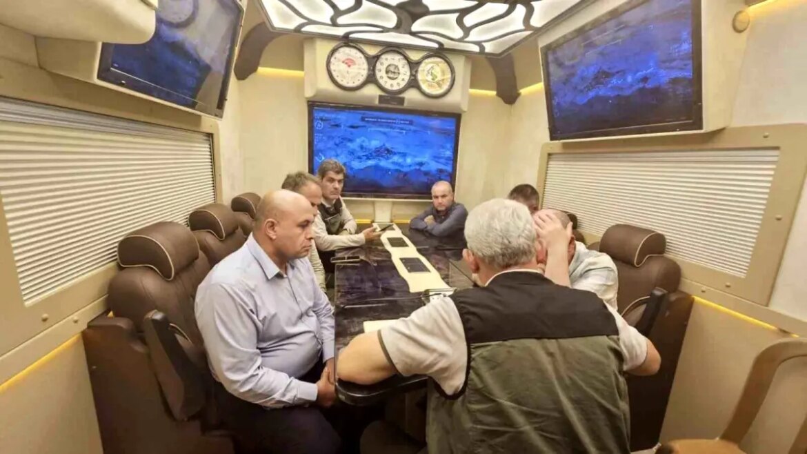 denizlideki-orman-yangini-icin-uyum-toplantisi-yapildi-yK8y1rPU.jpg