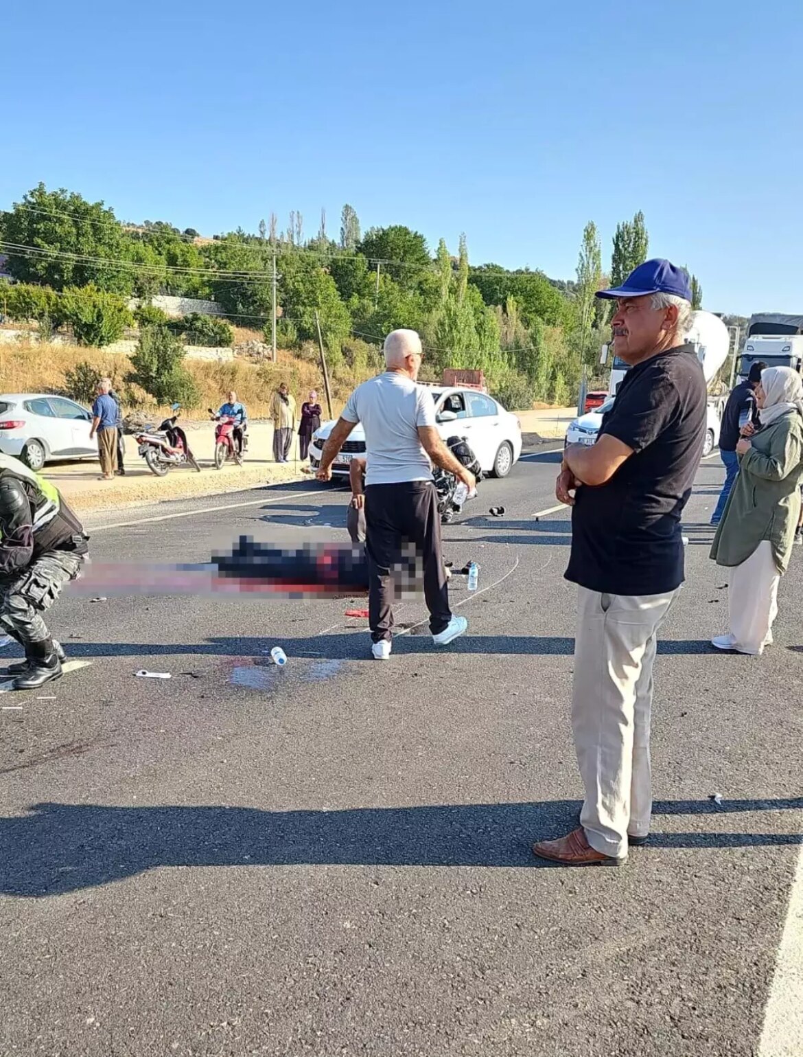 korkutelinde-motosiklet-kazasi-46-yasindaki-sofor-hayatini-kaybetti-IId3hDYH.jpg